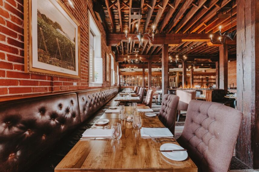 Casual girls’ night dining at the Cannery Restaurant in Niagara-on-the-Lake.