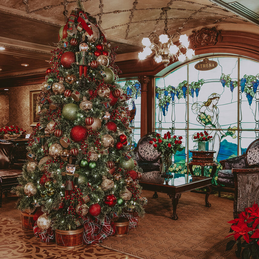 Prince of Wales in-house florist prepares for the holidays at Niagara-on-the-Lake