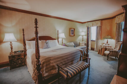 Prince of Wales Hotel Deluxe Guestroom