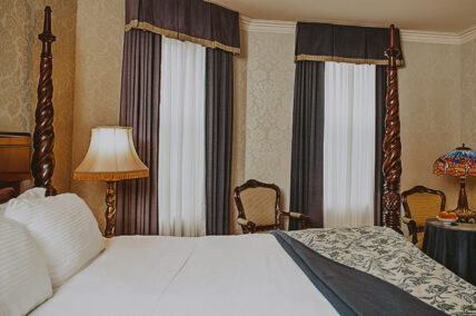 Prince of Wales Hotel Superior Guestroom