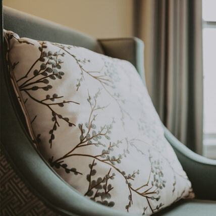Luxury décor in the Queen's Landing rooms and suites in Niagara on the Lake