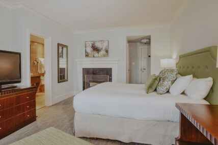 Premium guest rooms with a fireplace at the Queen's Landing hotel in Niagara-on-the-Lake