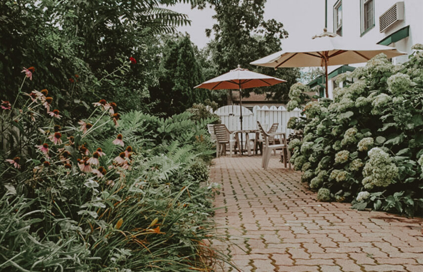Outside area at Moffat Inn in Niagara on the Lake