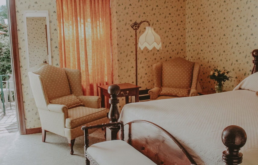 Cottage chic guest room accommodations at Moffat Inn in Niagara on the Lake