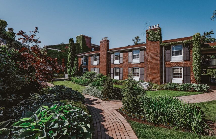 Landscaped ground of Pillar and Post located in Niagara-on-the-Lake, Ontario