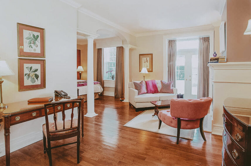 High ceilings and columns in Signature Guest Suite at Inn On The Twenty in Jordan Village