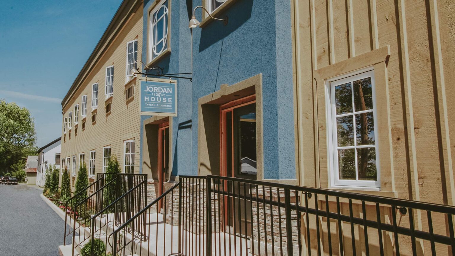 Jordan House Tavern & Lodging in Jordan, ON Vintage Hotels