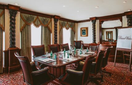 Piccadilly Boardroom meeting venue for small gatherings in Niagara-on-the-Lake