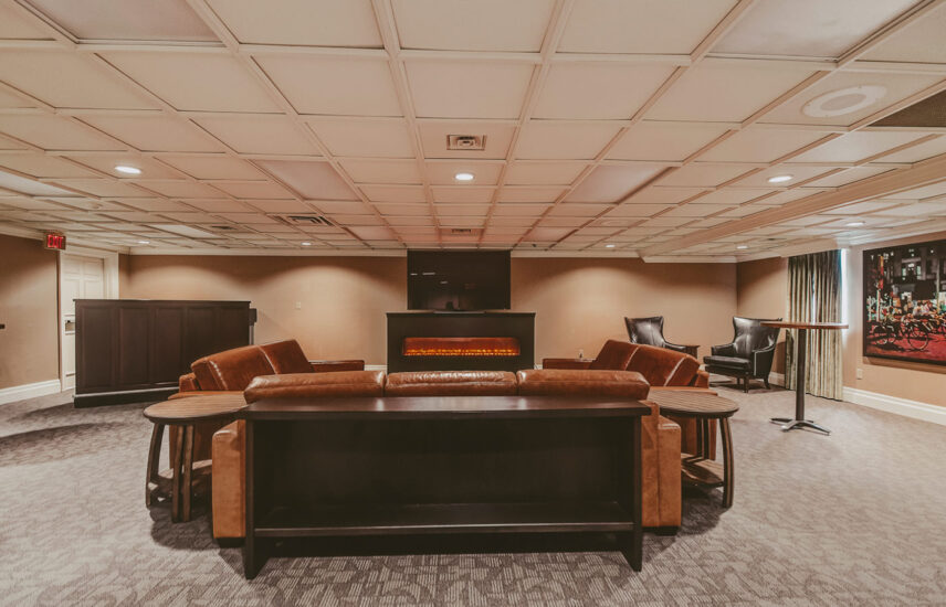 Emerald venue for small meetings and breakout rooms at the Queens Landing Hotel in Niagara-on-the-Lake