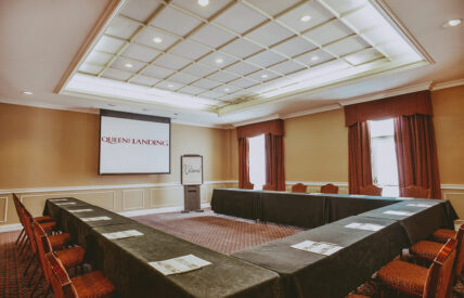 Somerset venue for small meetings and breakout rooms at the Queens Landing Hotel in Niagara-on-the-Lake