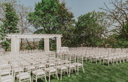 Water View Garden wedding venue surrounded by greenery at the Queens Landing Hotel in Niagara-on-the-Lake