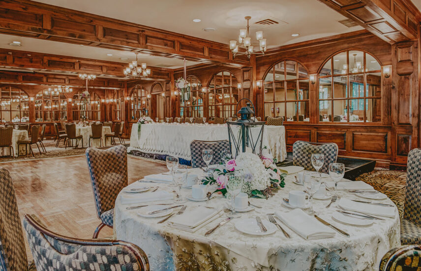 Upper Canada Hall guest seating at the Pillar & Post Hotel in Niagara-n-the-Lake