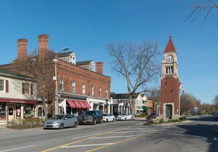 Queen street and clock tower at Niagara-on-the-Lake