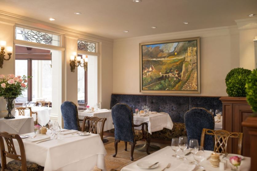 Plan an evening of upscale dining on your 3-day trip to Niagara on the Lake