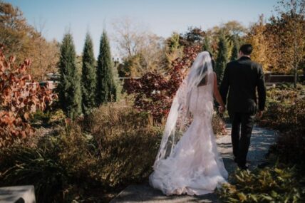 A fall wedding at Pillar and Post in Niagara-on-the-Lake