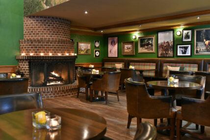 Vintages Wine Bar and Lounge, one of the best casual dining restaurants in Niagara-on-the-Lake