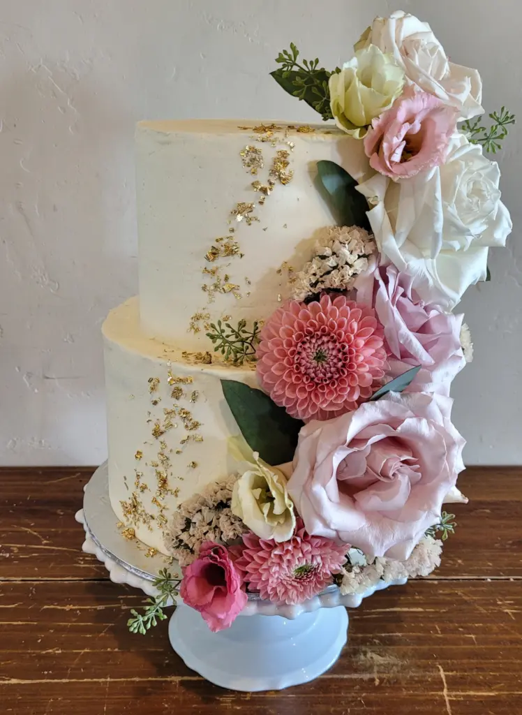 A waterfall wedding cake, a 2023 wedding cake trend