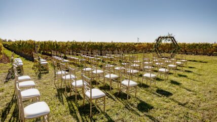 A Niagara winery wedding venue with guest capacity for 300