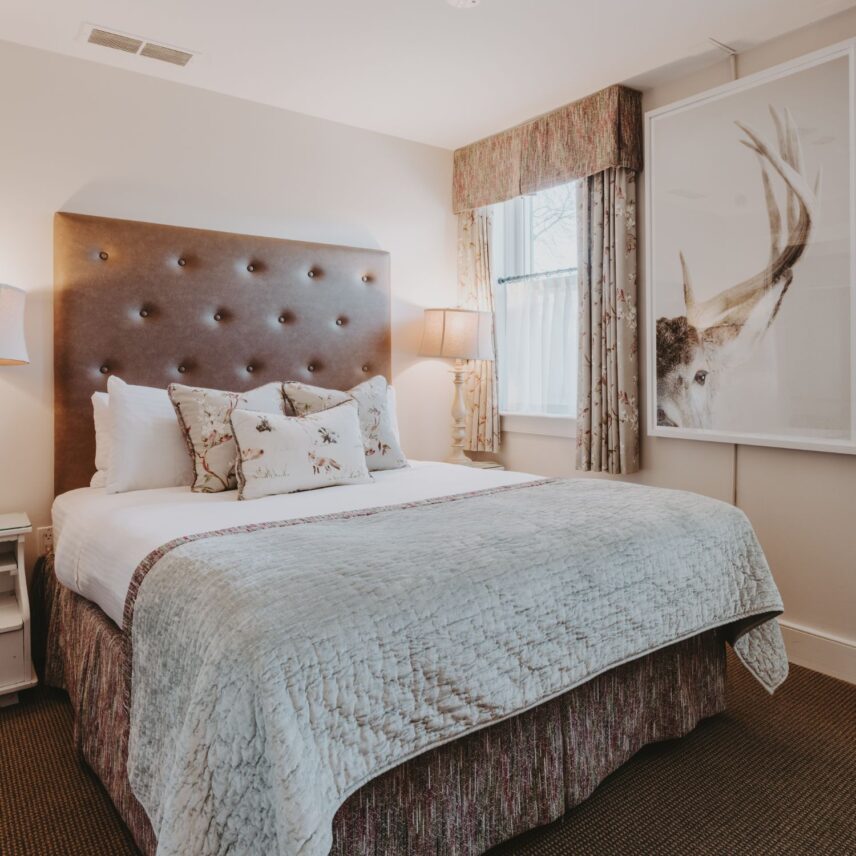 Cottage chic guest room at Moffat Inn in Niagara on the Lake