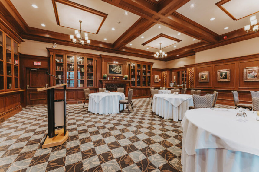 Pillar and Post Olde Library conference room set up with a flexible conference room layout