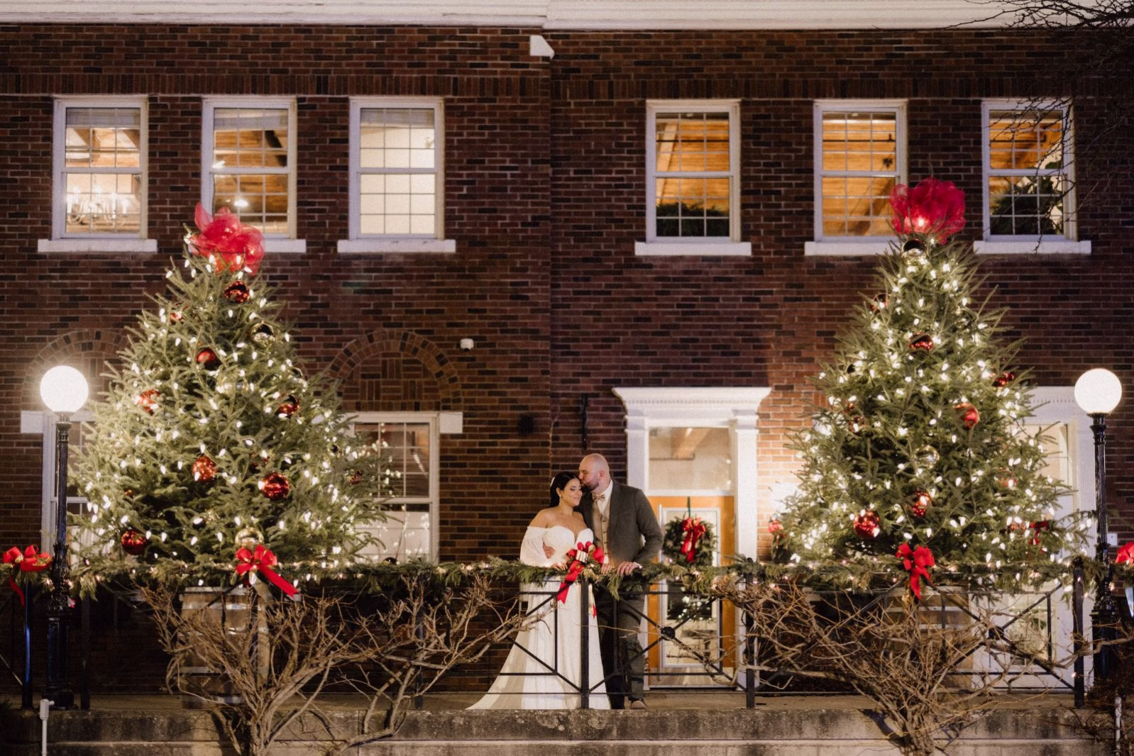 Christmas Weddings at Inn On The Twenty with Vintage Hotels