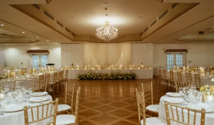 Georgian Ballroom wedding setting at Queen’s Landing