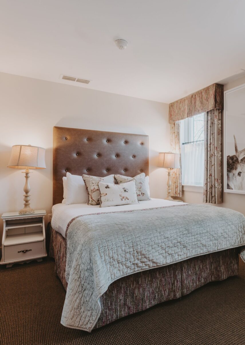 Guestrooms at Moffat Inn in Niagara-on-the-Lake.