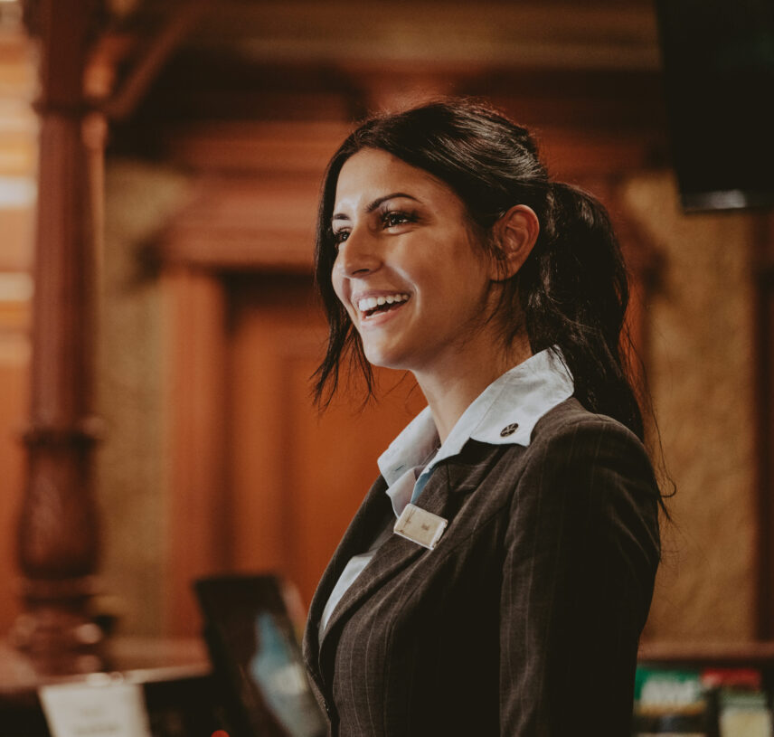 Vintage Hotels staff assisting guests planning a Niagara-on-the-Lake getaway from the United States