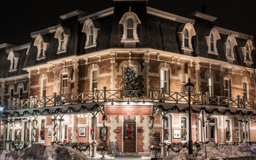 Exterior of Prince of Wales hotel decorated for Christmas in Niagara on the Lake